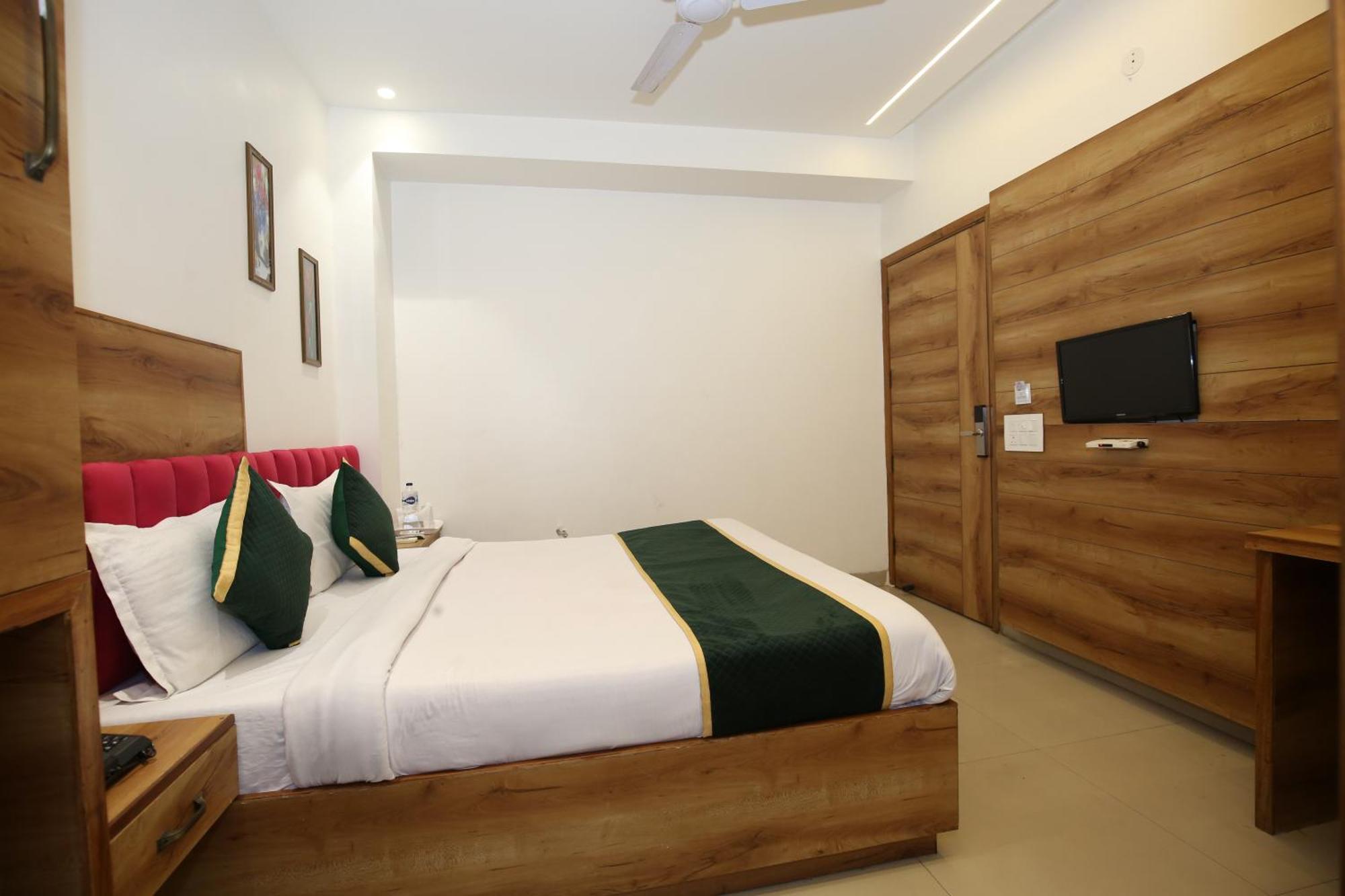Hotel Rv Regency Amritsar Eksteriør billede