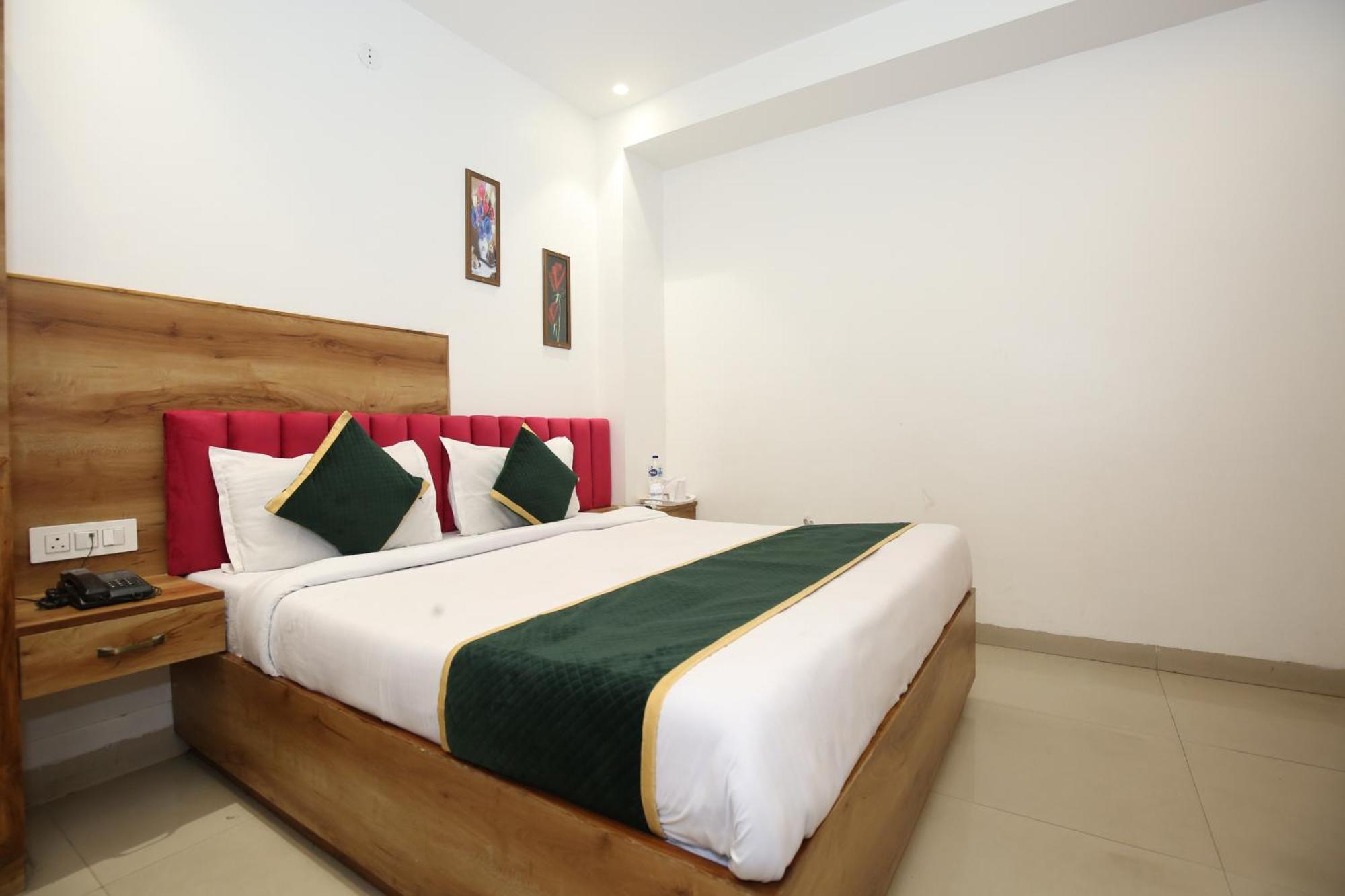 Hotel Rv Regency Amritsar Eksteriør billede