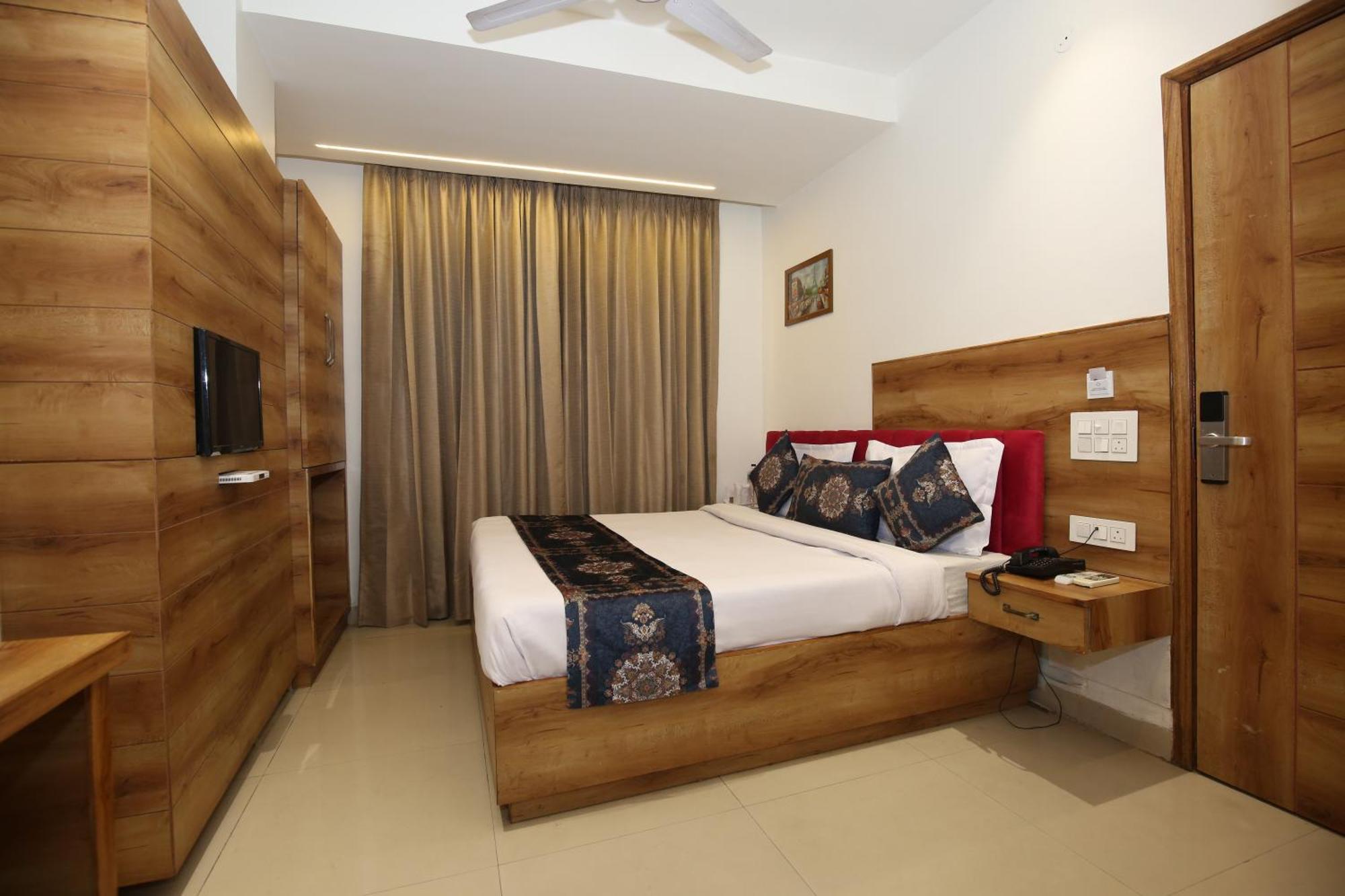 Hotel Rv Regency Amritsar Eksteriør billede