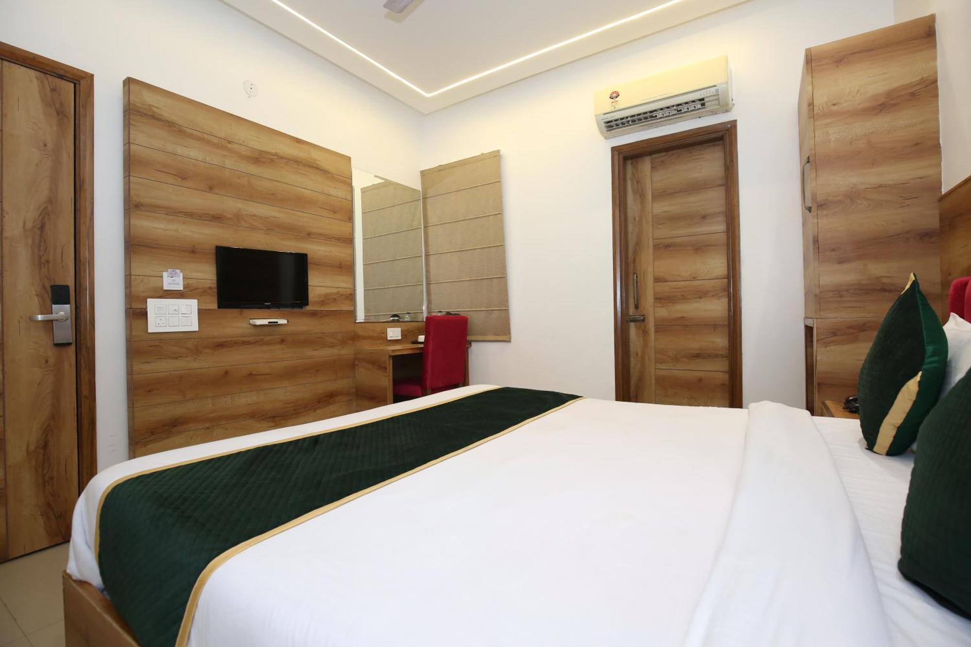 Hotel Rv Regency Amritsar Eksteriør billede