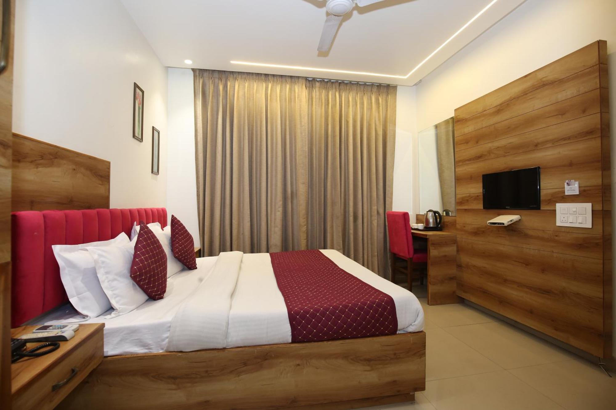 Hotel Rv Regency Amritsar Eksteriør billede