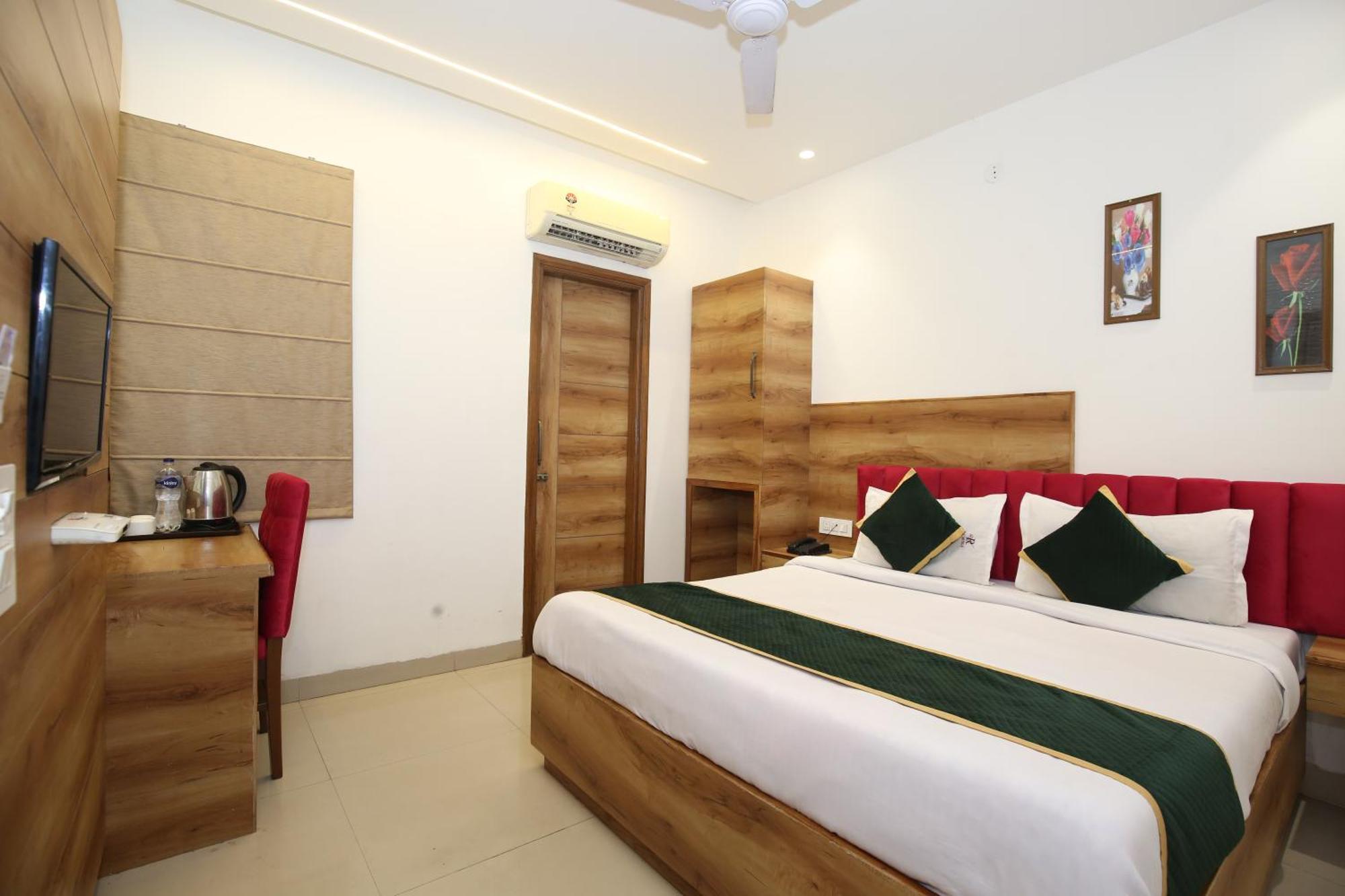 Hotel Rv Regency Amritsar Eksteriør billede