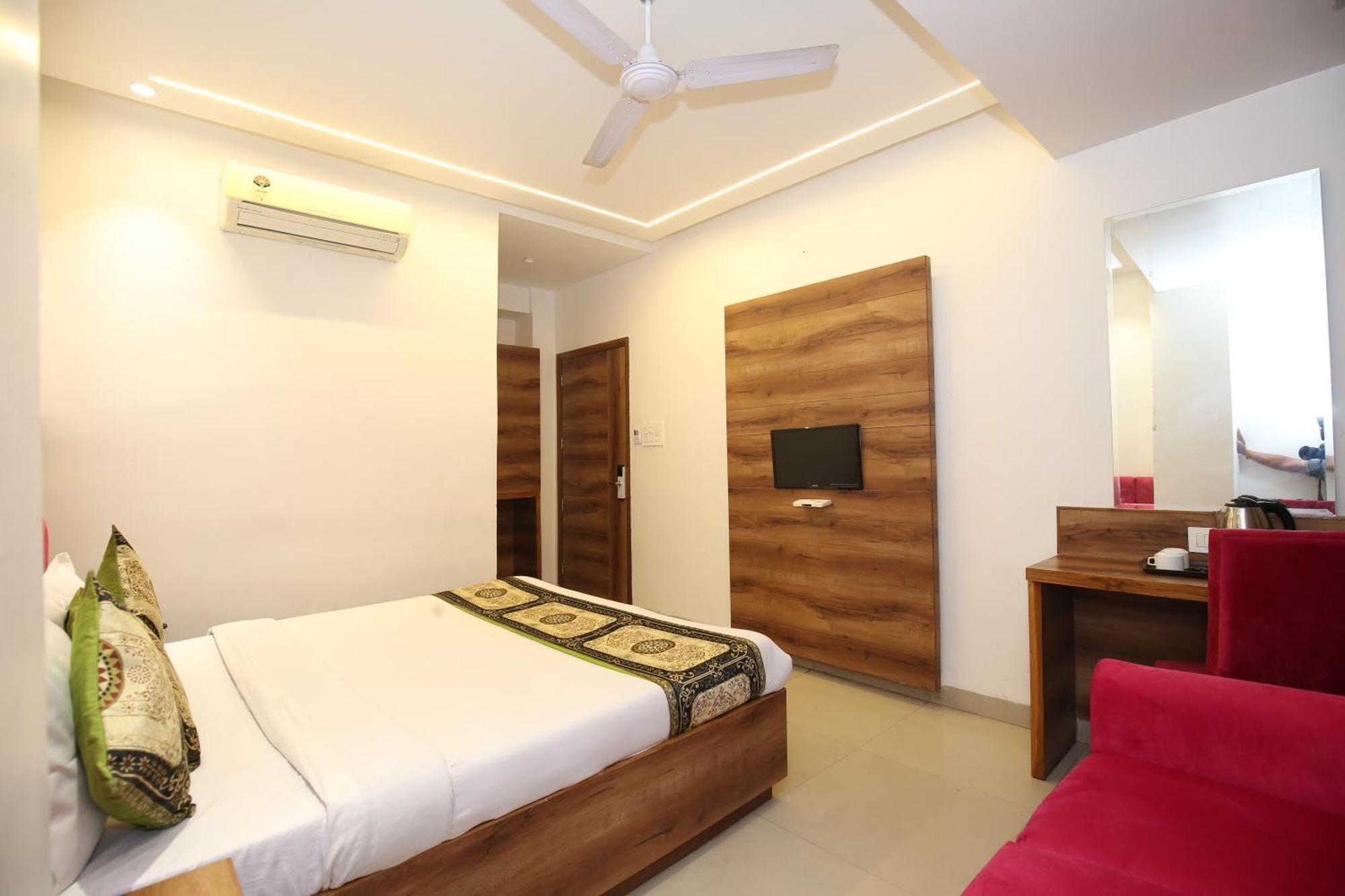 Hotel Rv Regency Amritsar Eksteriør billede