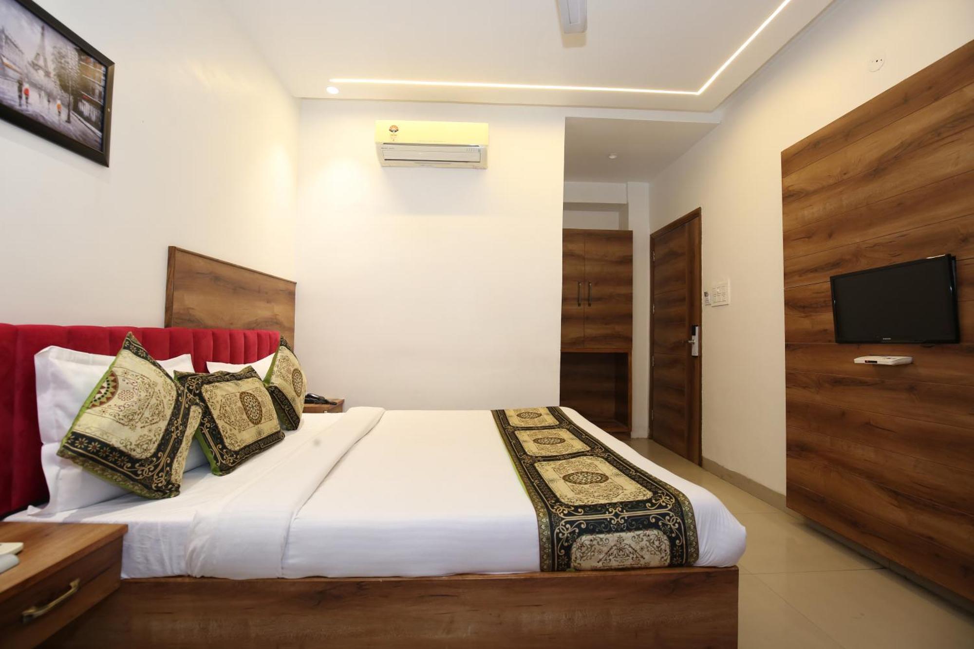 Hotel Rv Regency Amritsar Eksteriør billede