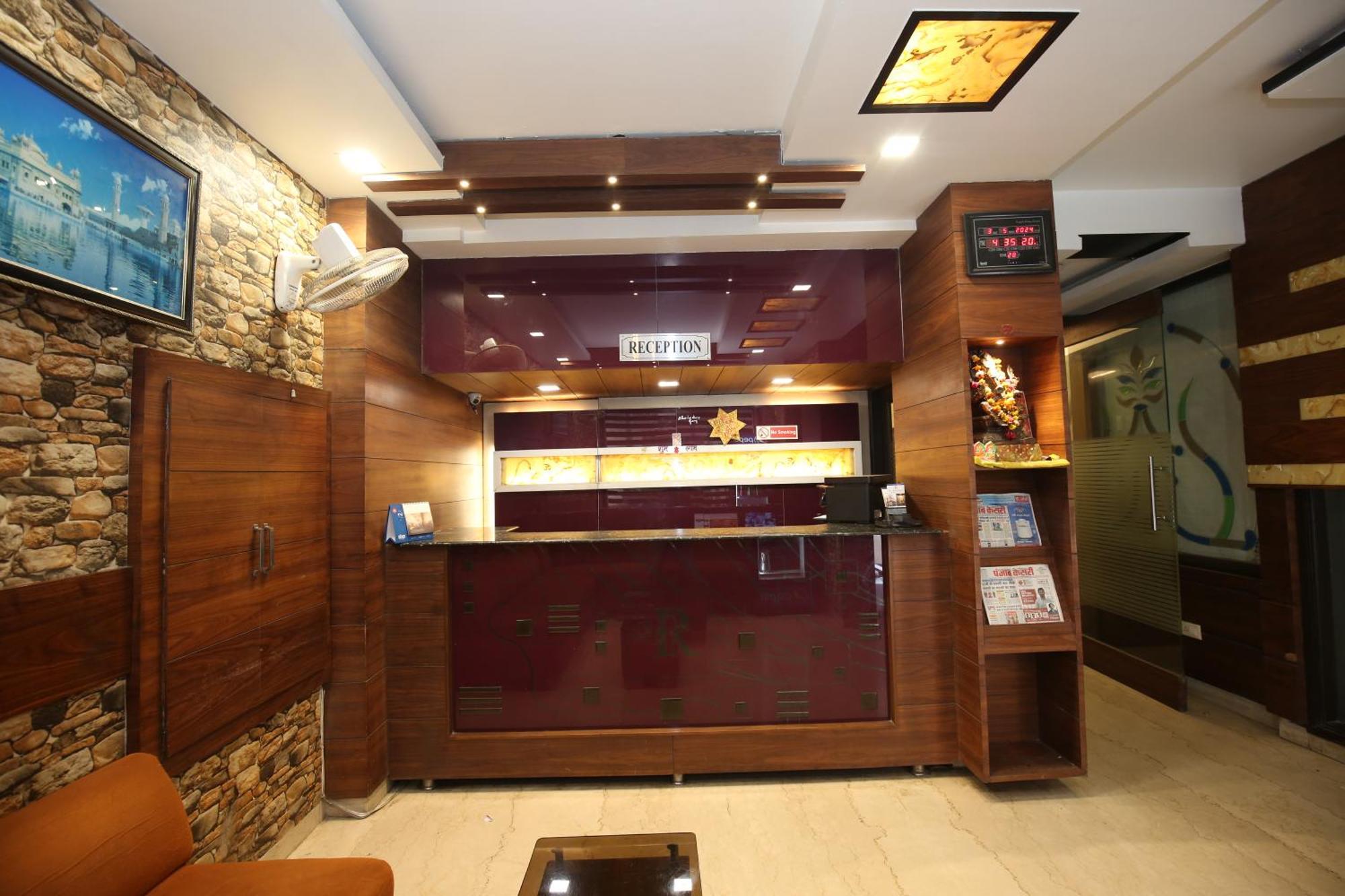 Hotel Rv Regency Amritsar Eksteriør billede