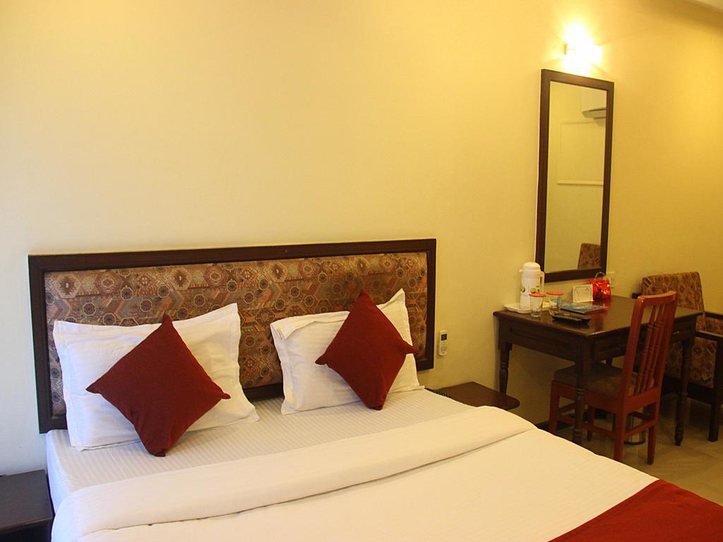 Hotel Rv Regency Amritsar Eksteriør billede
