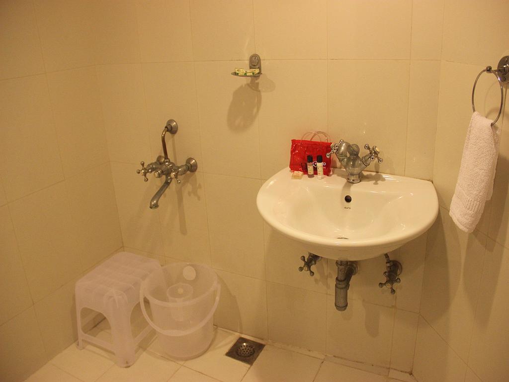 Hotel Rv Regency Amritsar Eksteriør billede